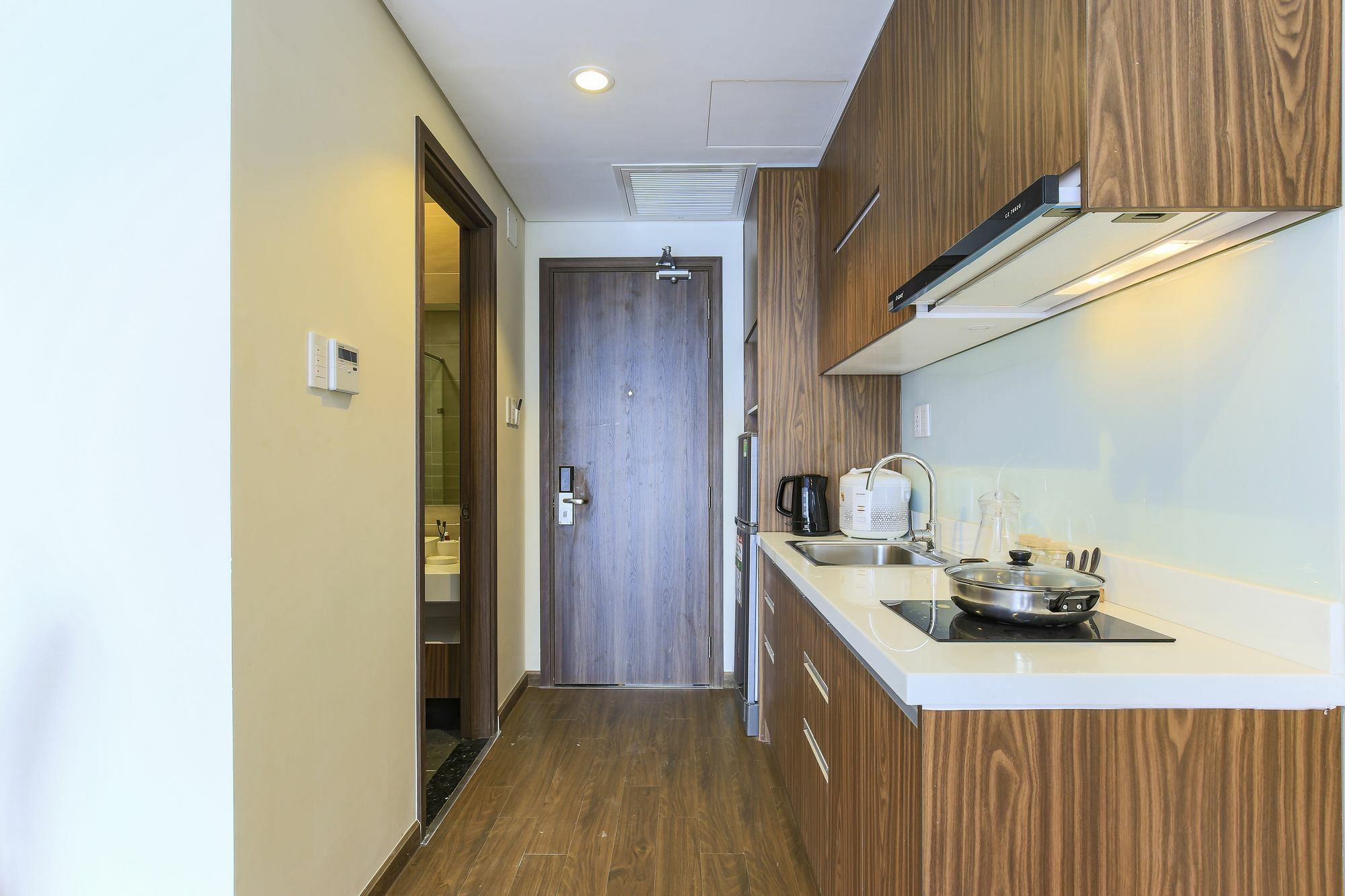 Aurora Serviced Apartments (Adults Only) Ho Şi Min Dış mekan fotoğraf