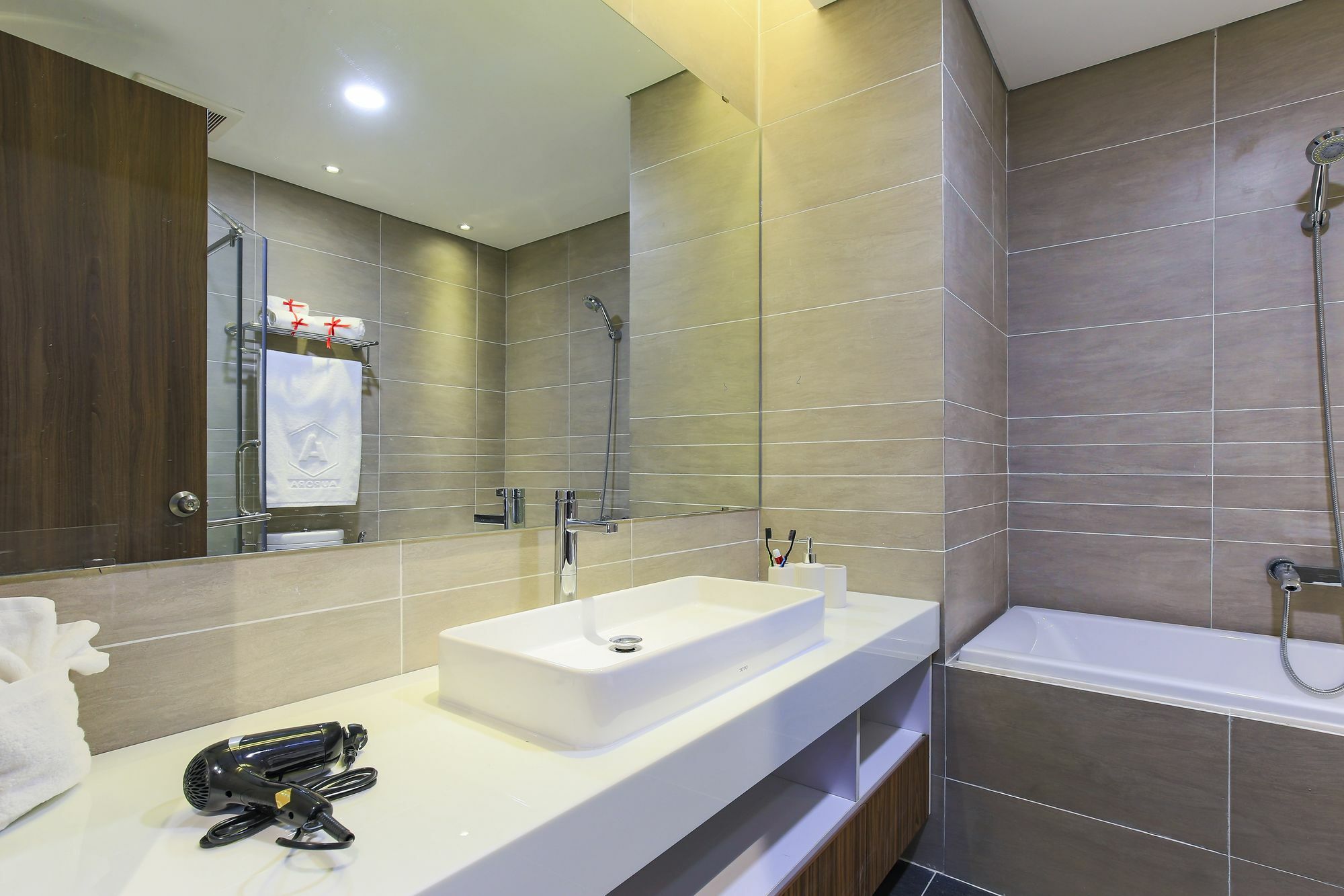 Aurora Serviced Apartments (Adults Only) Ho Şi Min Dış mekan fotoğraf